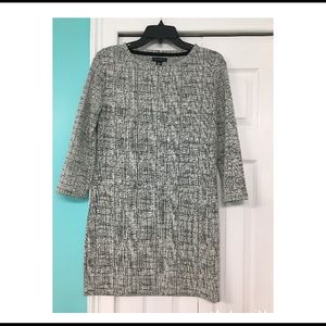 Willi Smith size XS like new shift dress